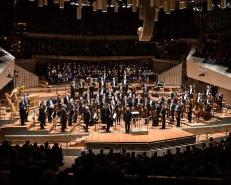 Schoenberg: Concerto for Violin, Transfigured Night, Jacob's Ladder Album Review – An Engaging and Notable Collection